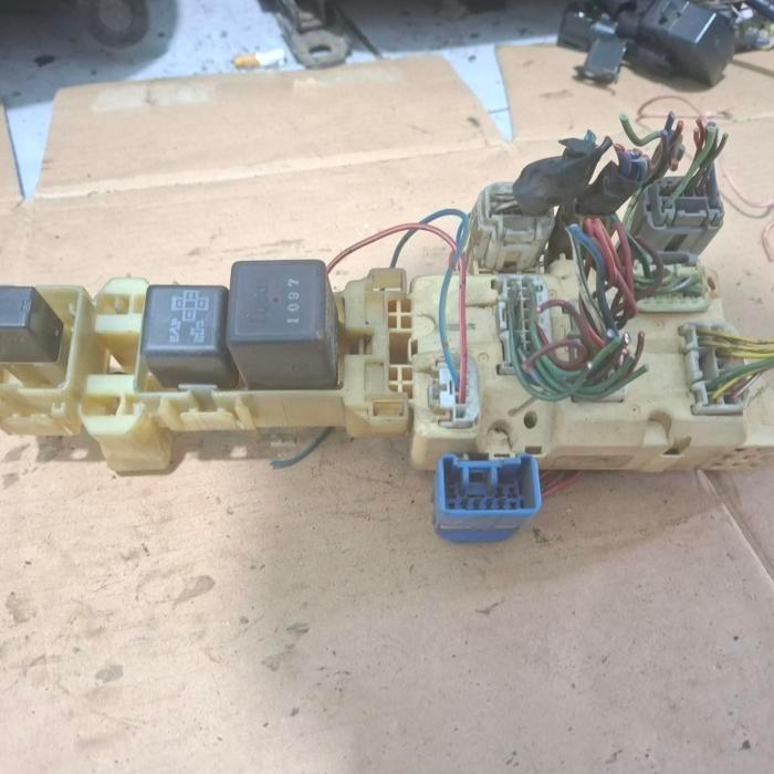 box relay box sikring fuse bagian kiri bawah dashboard all new corolla ae111 96-98