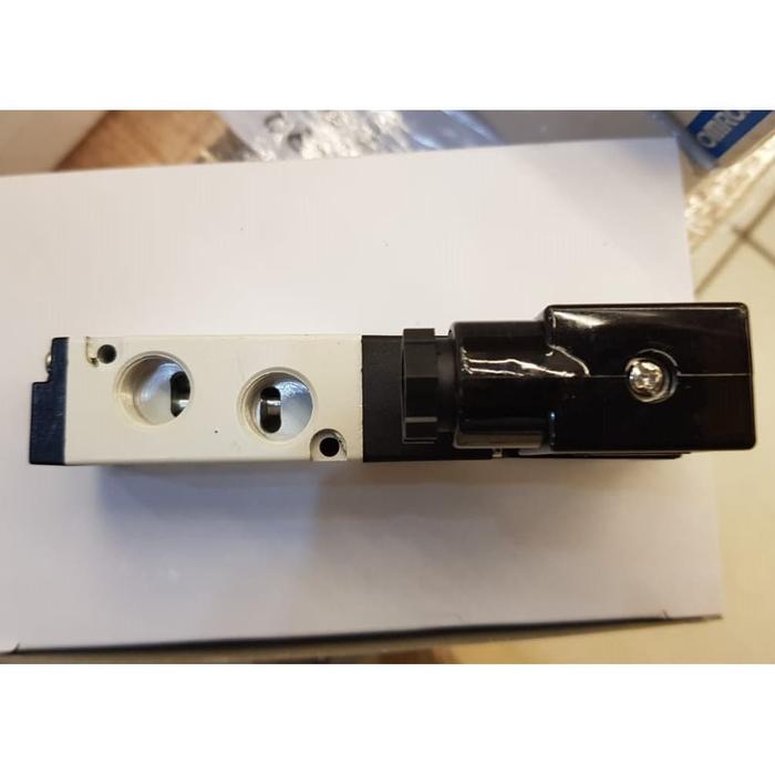 Airtac Pneumatic Solenoid Valve 4V210-08 / 4V210 08 220V