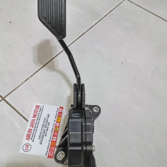 sensor pedal gas Toyota yaris vios