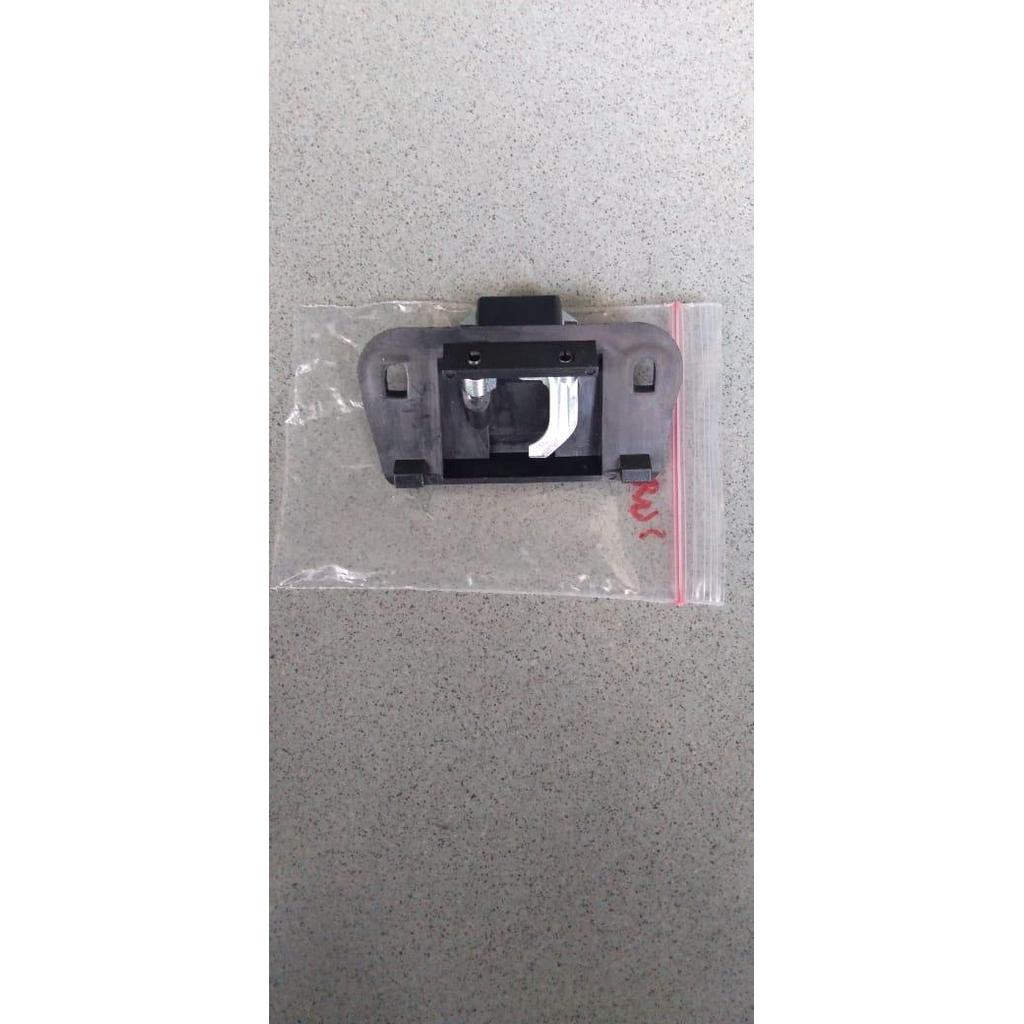 KUNCI LACI ATAS BMW E30 TW