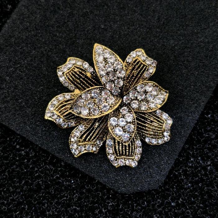 Bros cantik bros perak bakar bros dada