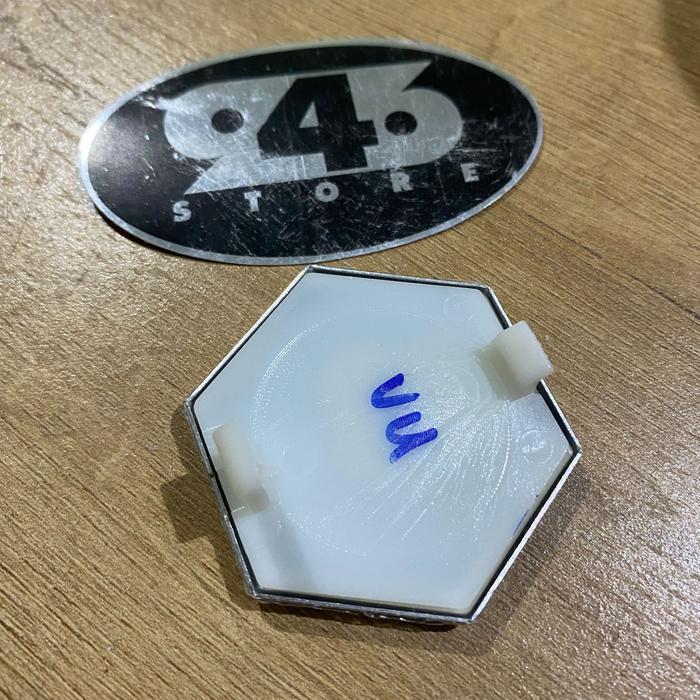 Mantab Wheel Dop Plate Velg Depan Chung Piaggio Mp3 / Cover Emblem Bodi Depan Liberty Original