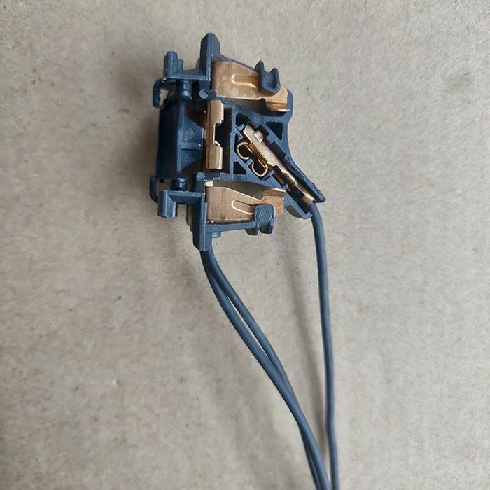 For Ford Focus Dipped Beam H7 High Beam H1 Headlight Bulb Lamp Holder