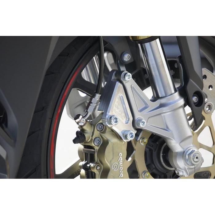 Langsung diproses Bracket Kaliper Depan BREMBO 4P CBR250RR 83-02-11 OVER RACING