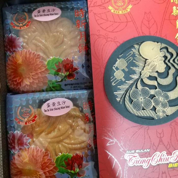 kue bulan sie sin tau sa atau kacang hitam 2pax