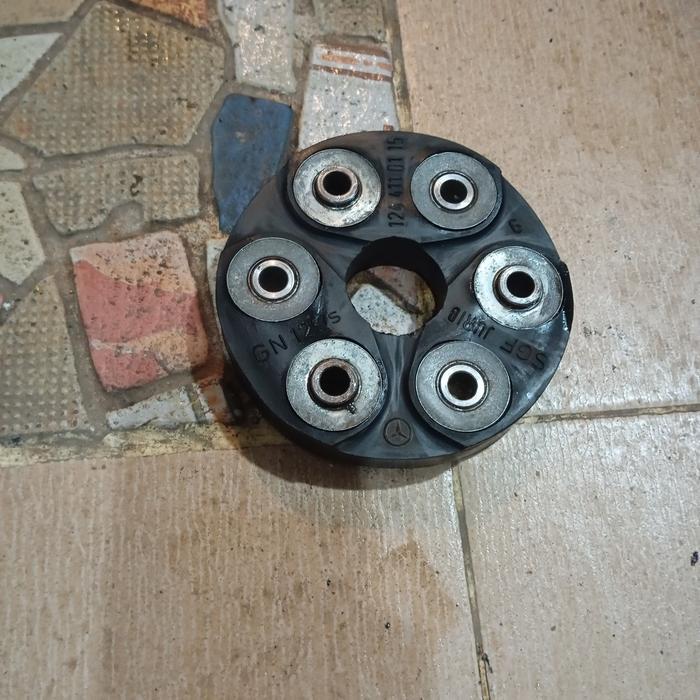 karet kopel belakang mercy w124