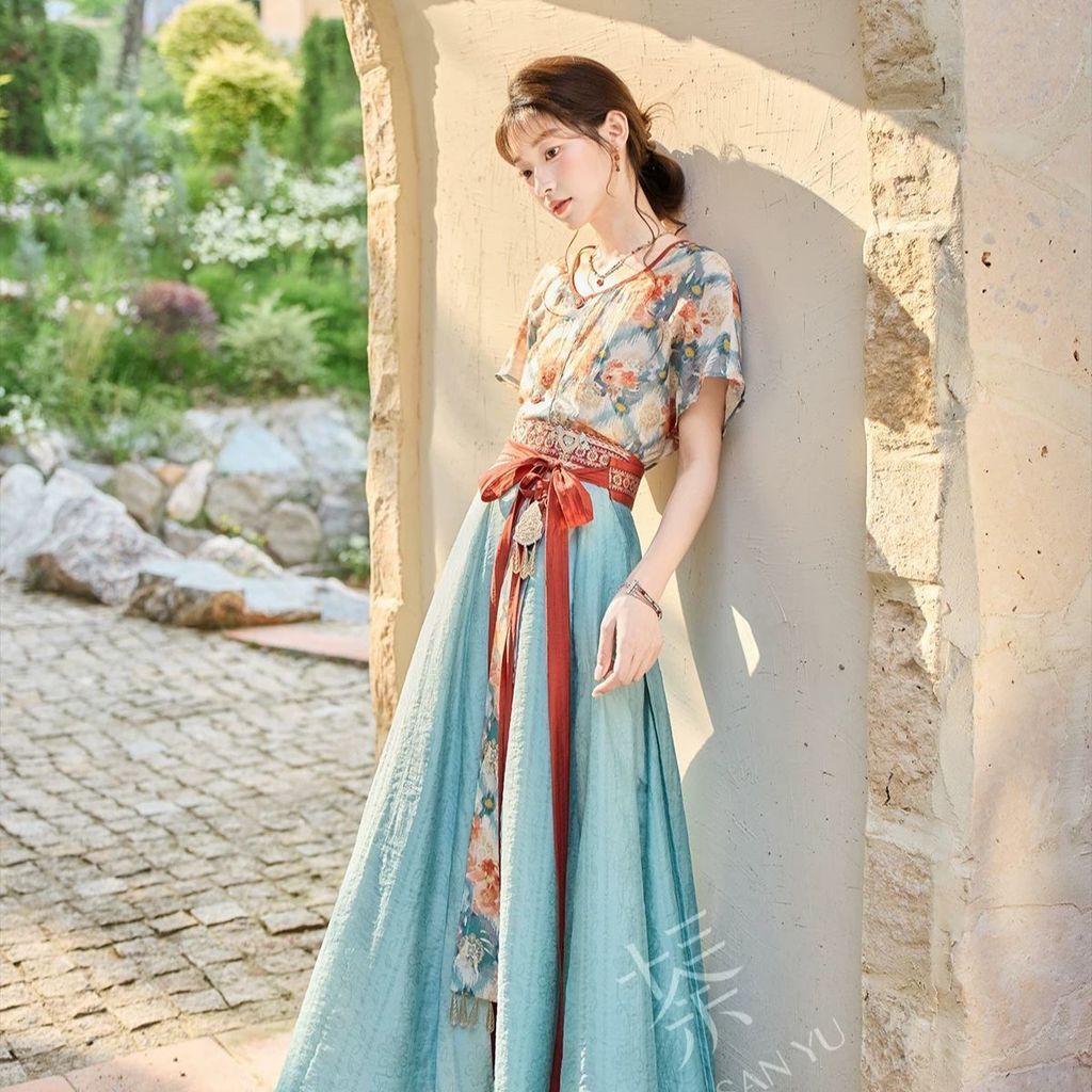 Modern Tang Dynasty Hanfu - Women's Beizi & Poqun Set Elegant Ancient Outfit Chinese Traditional