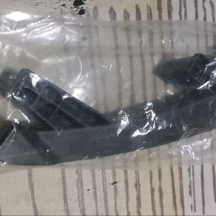 Bracket Bumper Depan Kanan Kia All New Picanto