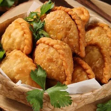 Pastel Isi Ayam dan Sayur