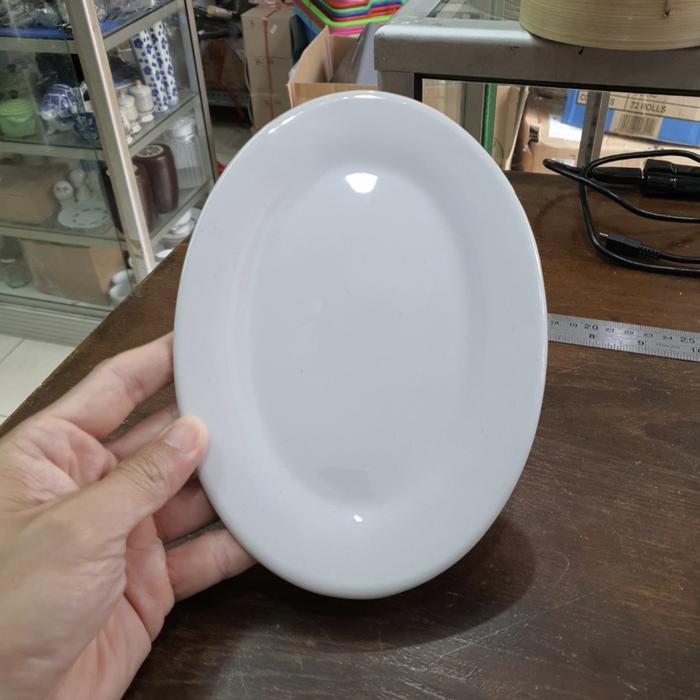 Piring Oval Keramik