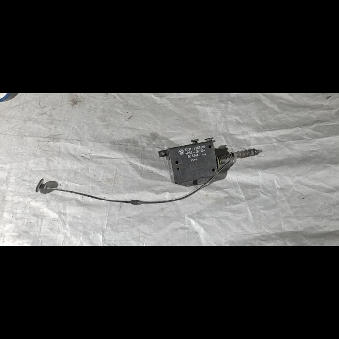 Actuator motor central lock tutup bensin bmw e36
