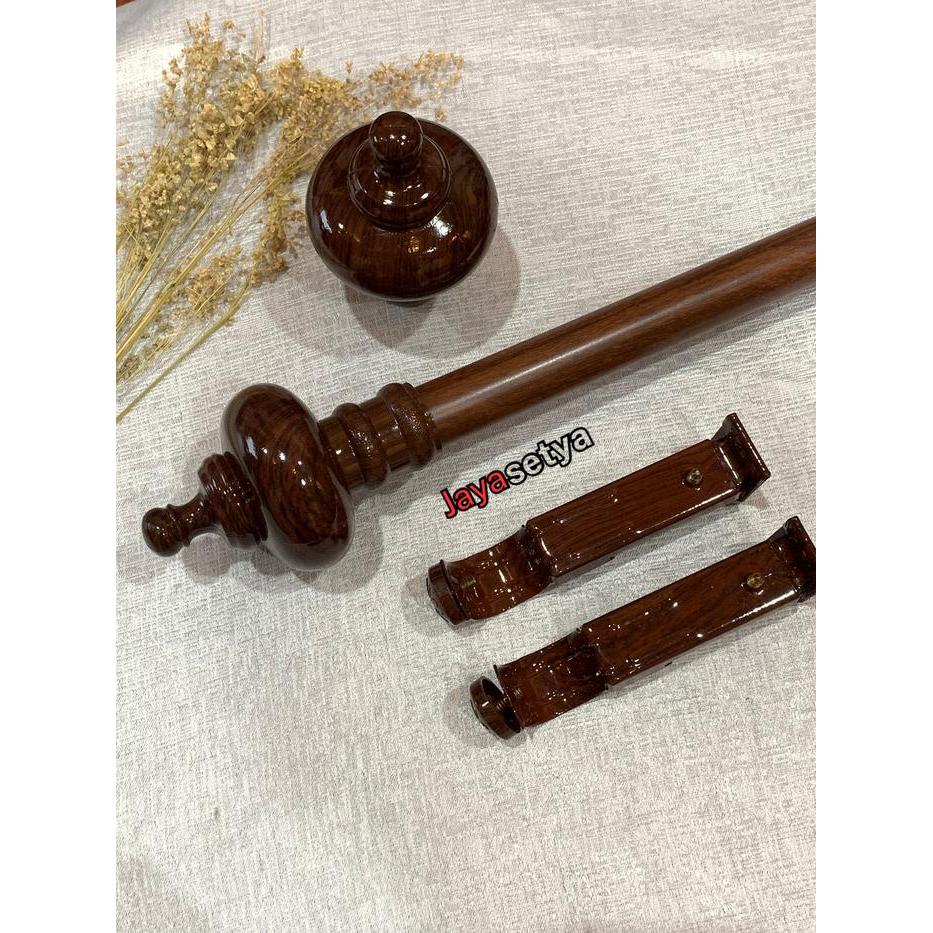 Batang gorden rollet gorden motif serat kayu coklat tua