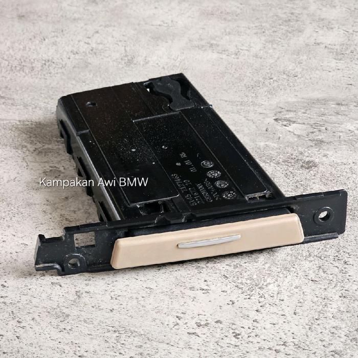 Cup Holder Sisi Kiri Lurus BMW E90 Beige Original
