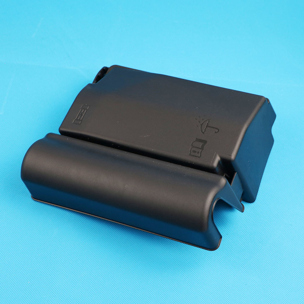 5C0937132A Engine Compartment Central Electrical Cover Fuse Box Protection Case For VW Passat B7