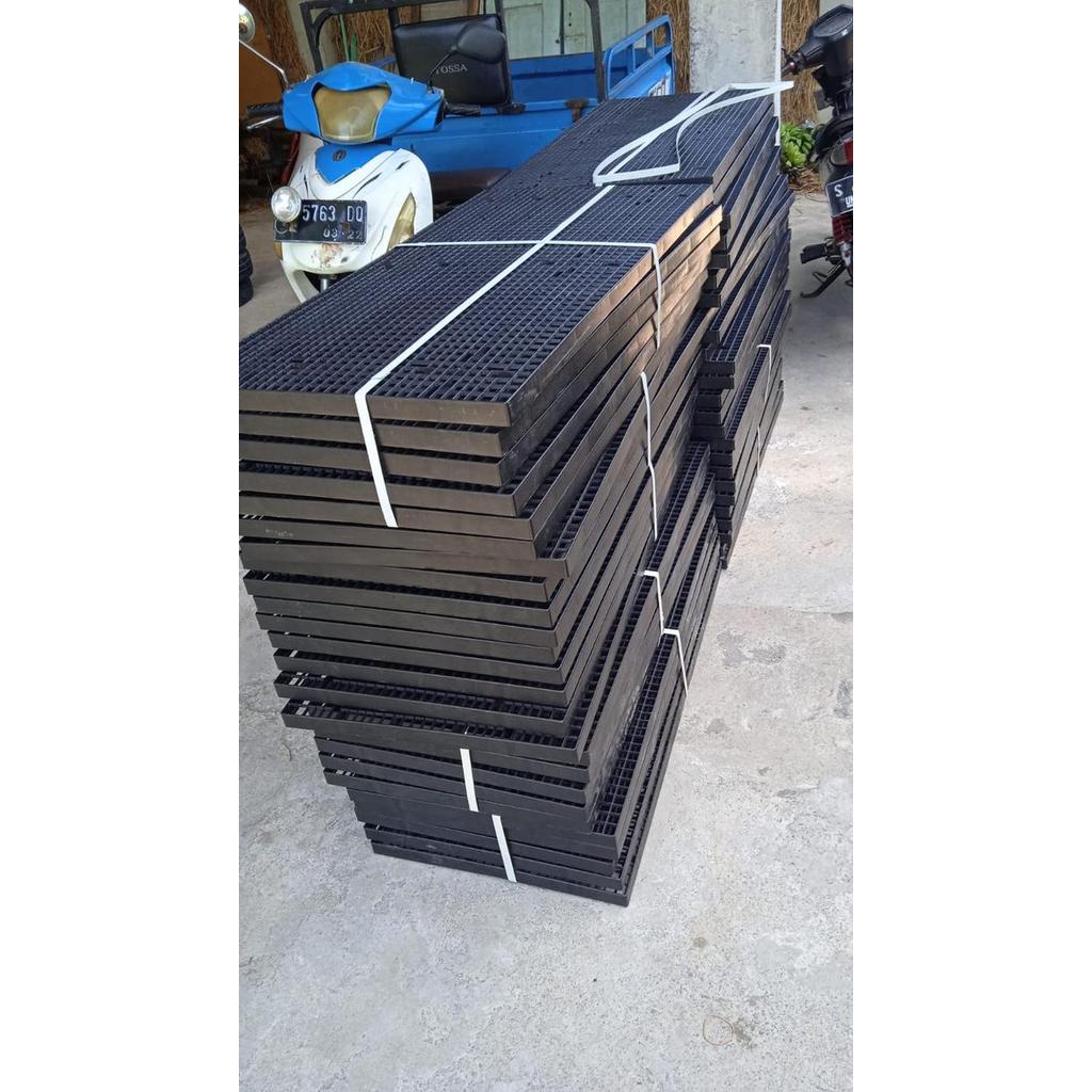 Slat kandang kambing/ayam/bebek plastik hitam