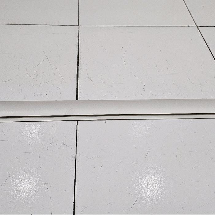 LIS B PUTIH PLAFON PVC REGULAR