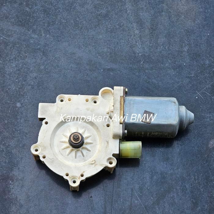 Motor Power Window Depan Kanan BMW E39