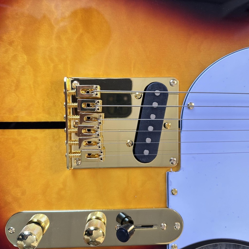 Diskon 2025 Style  Guitar white pickguard maple fretboard maple neck