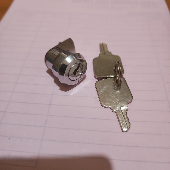 Kunci Pintu Showcase Kulkas Kaca