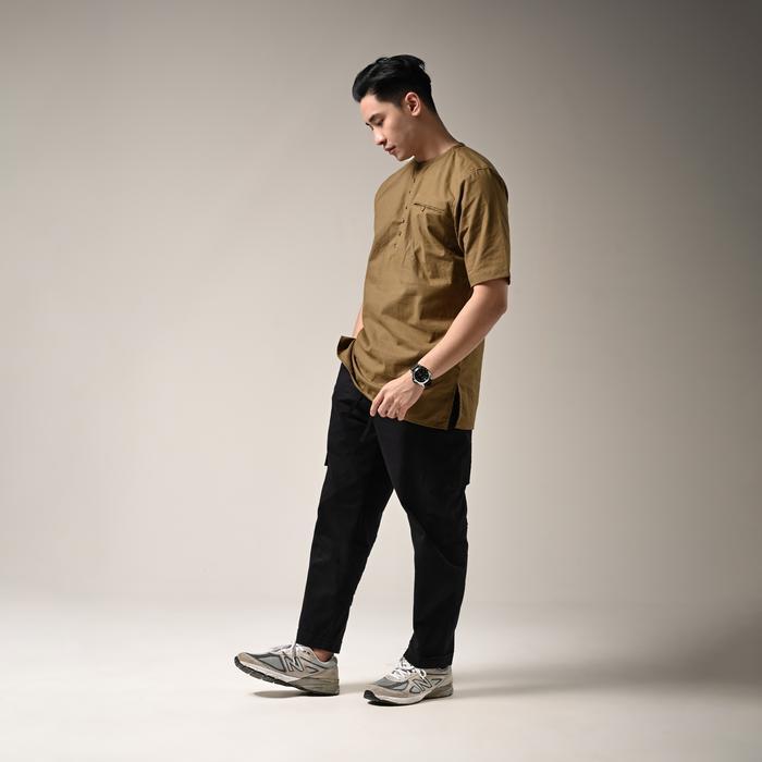 SAIH by KAUM ADAM - Kemeja koko modern bahan premium lengan pendek kancing setengah