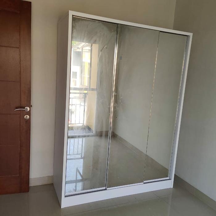 Lemari Sliding 3 Pintu Full Kaca