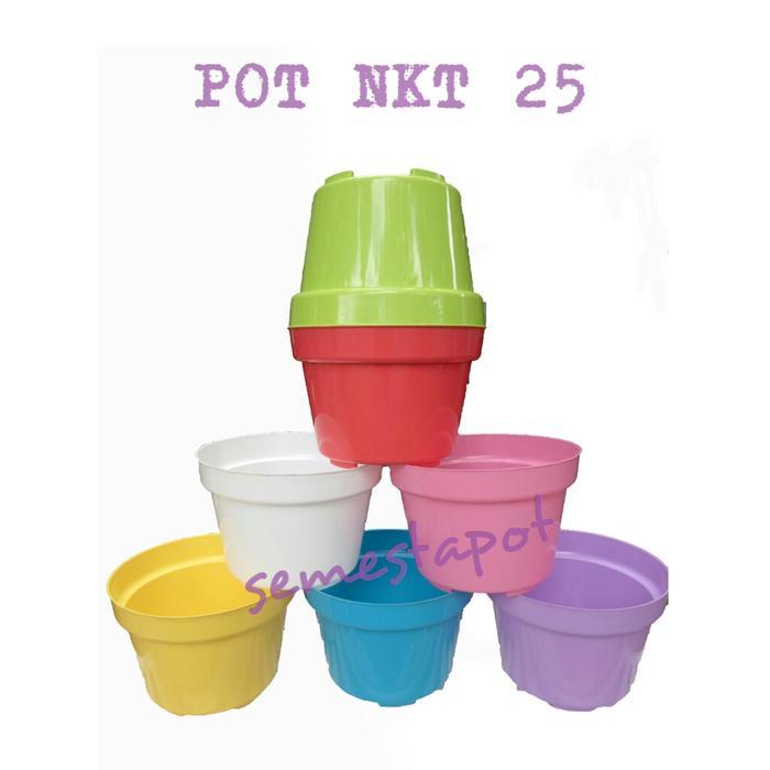 Pot Bunga Tanaman Plastik NKT 25 cm Warna Warni