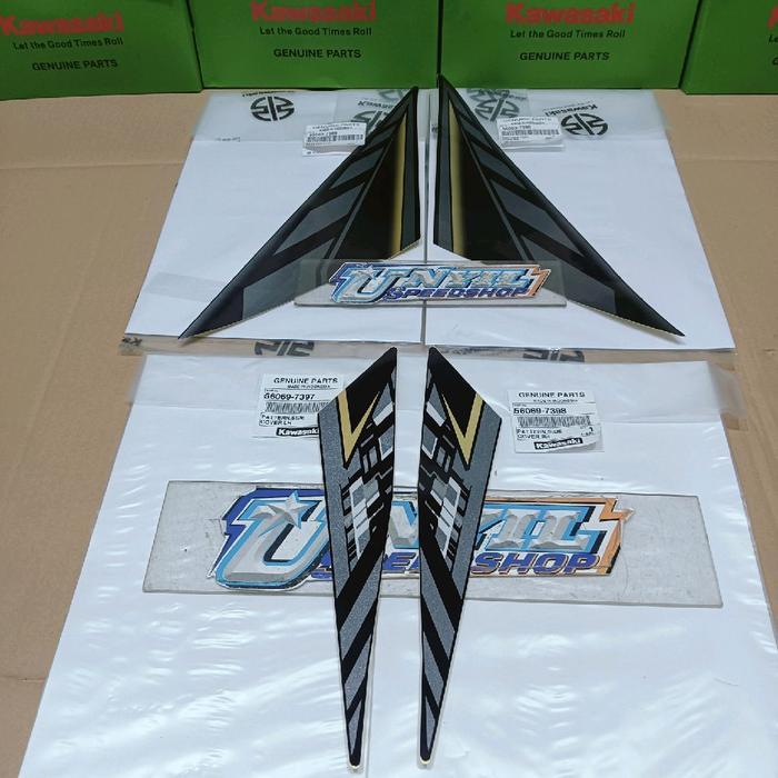 Ready STIKER SETIKER STRIPING SETERING LOGO EMBLEM TANGKI COVER AKI NINJA R HITAM 2014 2015 ORIGINAL