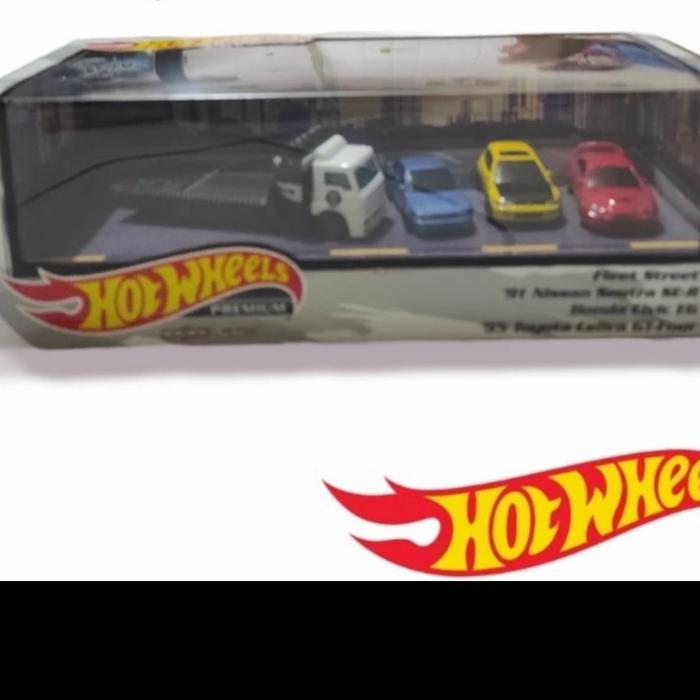 HOTWHEELS PREMIUM NISSAN SENTRA BAN KARET BASE BESI LOOSE