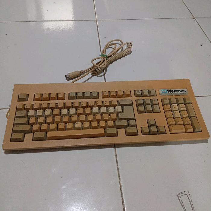 Vintage - Keyboard AT Serial merk Wearnes (KB01)
