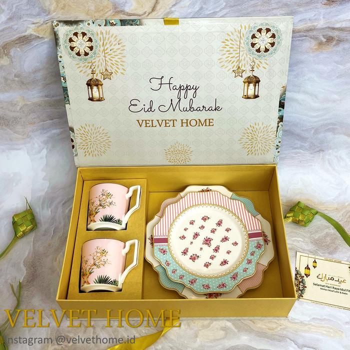 Hampers Gift piring makan gelas kado Natal Lebaran eid mubarak wedding