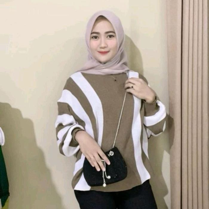 LARISA Batwing Blouse Garis Bahan Rajut Kekinian Rajut Wanita