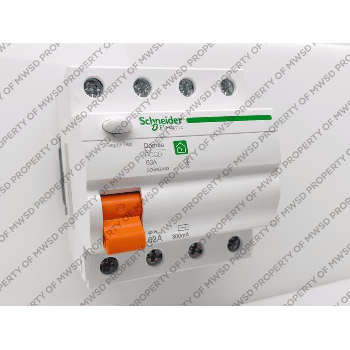 Schneider Rccb Elcb Domae 4P 63A 300Ma Ac 6Ka Domr02463 Putih Kabel Pengaman Jaringan Listrik