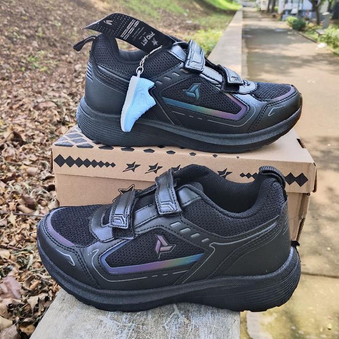 Aerostreet - Original.Ivo 555V Hitam Velkro Sepatu Sekolah