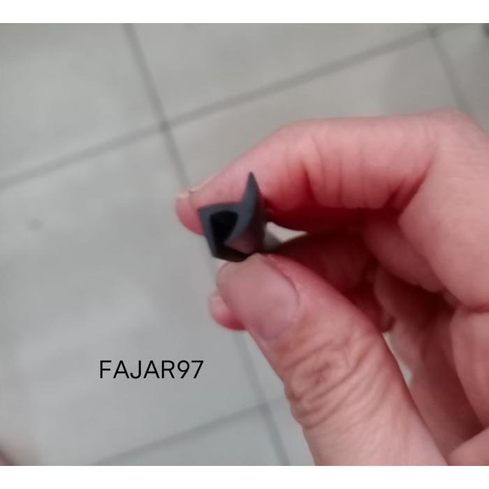 Karet list body moulding kecil Panther