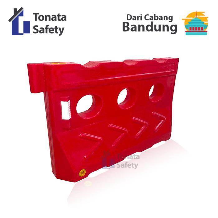 Road Barrier / Water Barrier / Pembatas Jalan