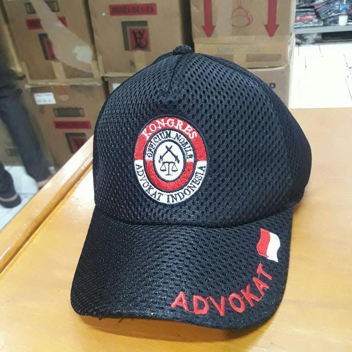 Topi Kai Advokat