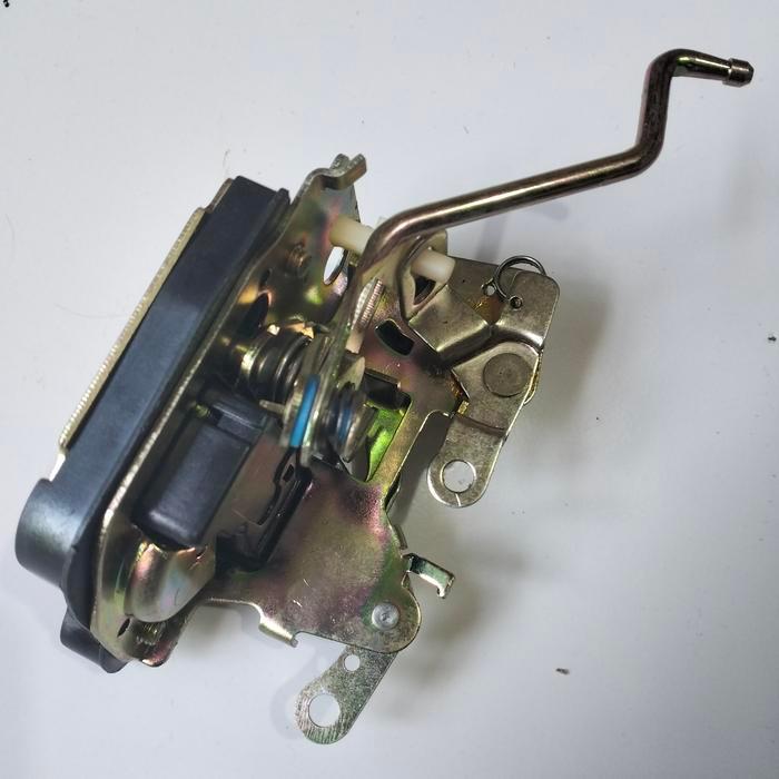 Door Lock Pintu Tengah Kiri Kijang Kapsul Diesel Bensin Dor Lok