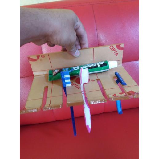 gantungan sikat gigi/ tempat sikat gigi