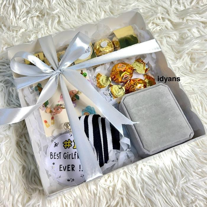 HAMPERS SWEET HAMPERS COKLAT KADO ULANG TAHUN KADO PACAR KADO ANNIVERSARY KADO Food Snack