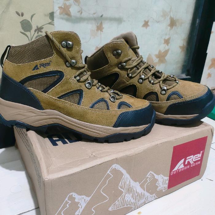 sepatu rei arkans/sepatu gunung/ sepatu hiking/sepatu adventure