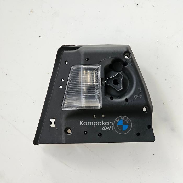 Cover Bohlam Lampu Belakang Kiri BMW E46 Facelift