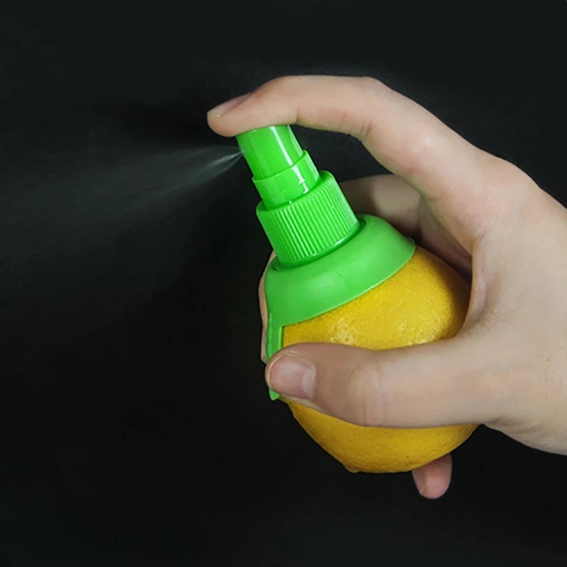 Portable Orange Juice Squeeze Juice Juicer Lemon Spray Mist Orange Fruit Squeezer Sprayer Home