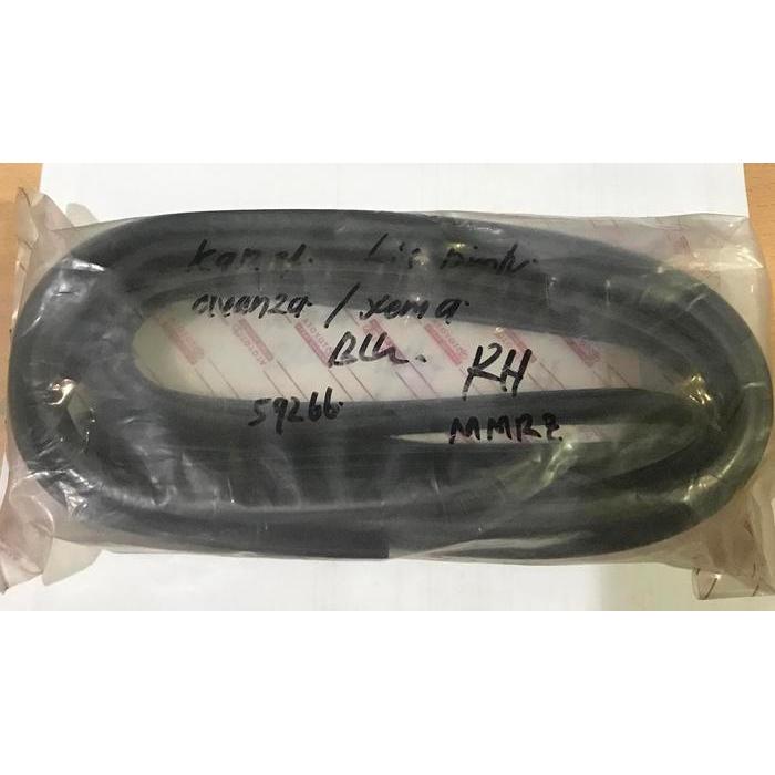 Karet List Kaca Pintu Mobil Toyota Avanza/Daihatsu Xenia BLK RH 68142-BZ010-001 Asli -59266-