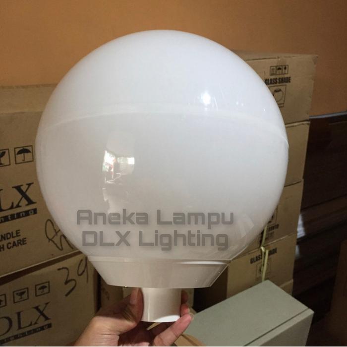 LAMPU TAMAN PLASTIK MIKA BULAT PUTIH SUSU GENLITE BUKAN DLX KACA