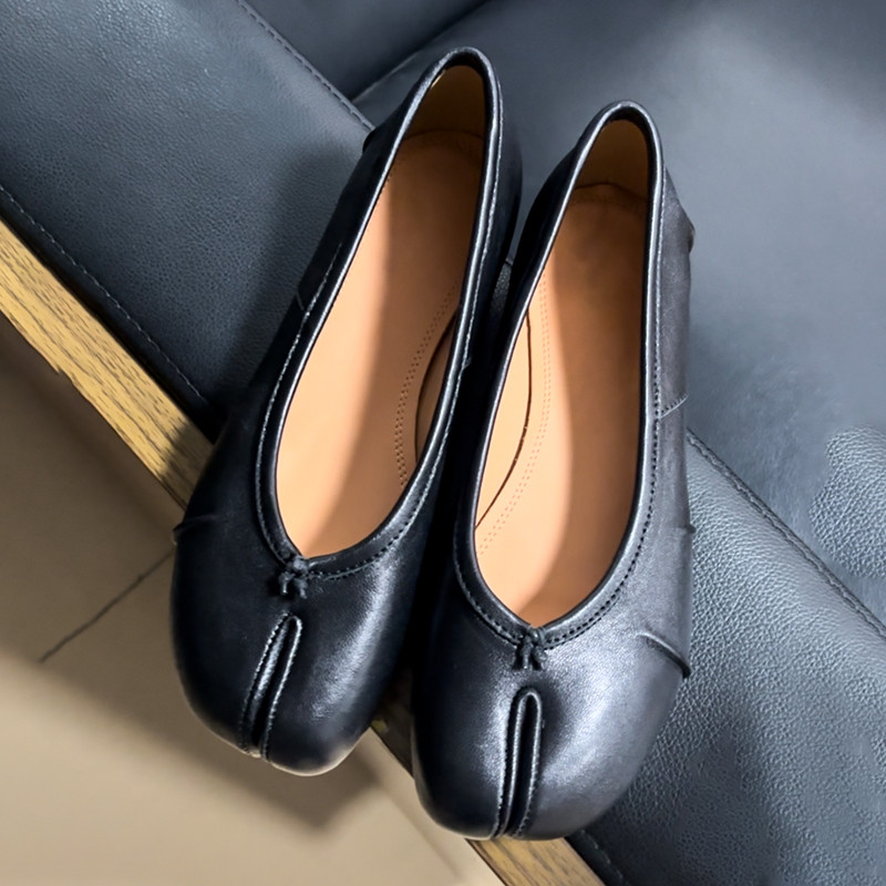 MEOD New Women's Split Toe Shoes Leather Flat Ballet Shoes Fashionable Pleated Designer Women's