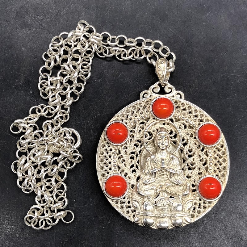 Qing Qianlong Hollowed Out Buddha Statue Silver Lock Retro Decorative Pendant