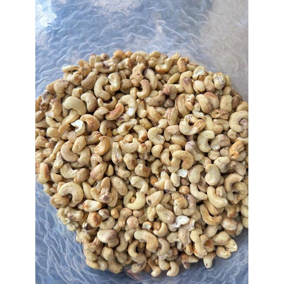 1Kg Kacang Mede Mentah Sulawesi Super / Grosir Mete Mentah