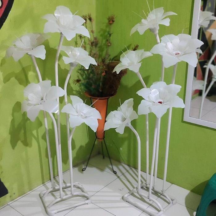 Standing Bunga Lampu Keriting Kelopak Mawar Pernikahan