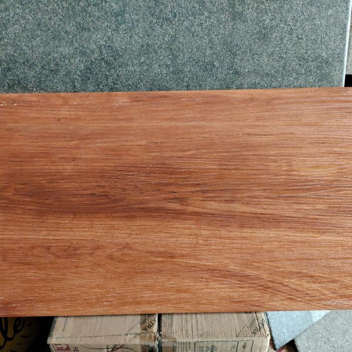 KERAMIK 30X60 URAT KAYU HAPPINESS WOODY