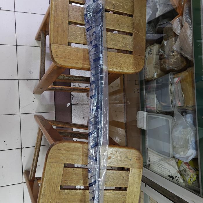 Shock Bagasi Hyundai H-1 Ori